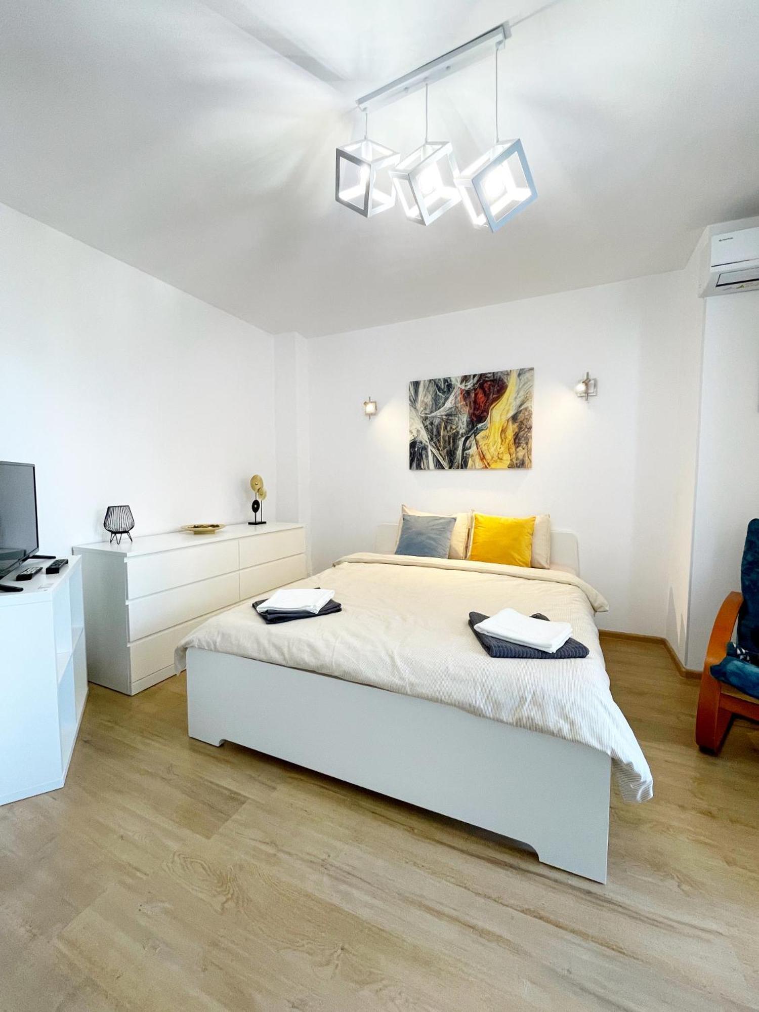 Alegro Studio Apartment Bukarest Eksteriør billede